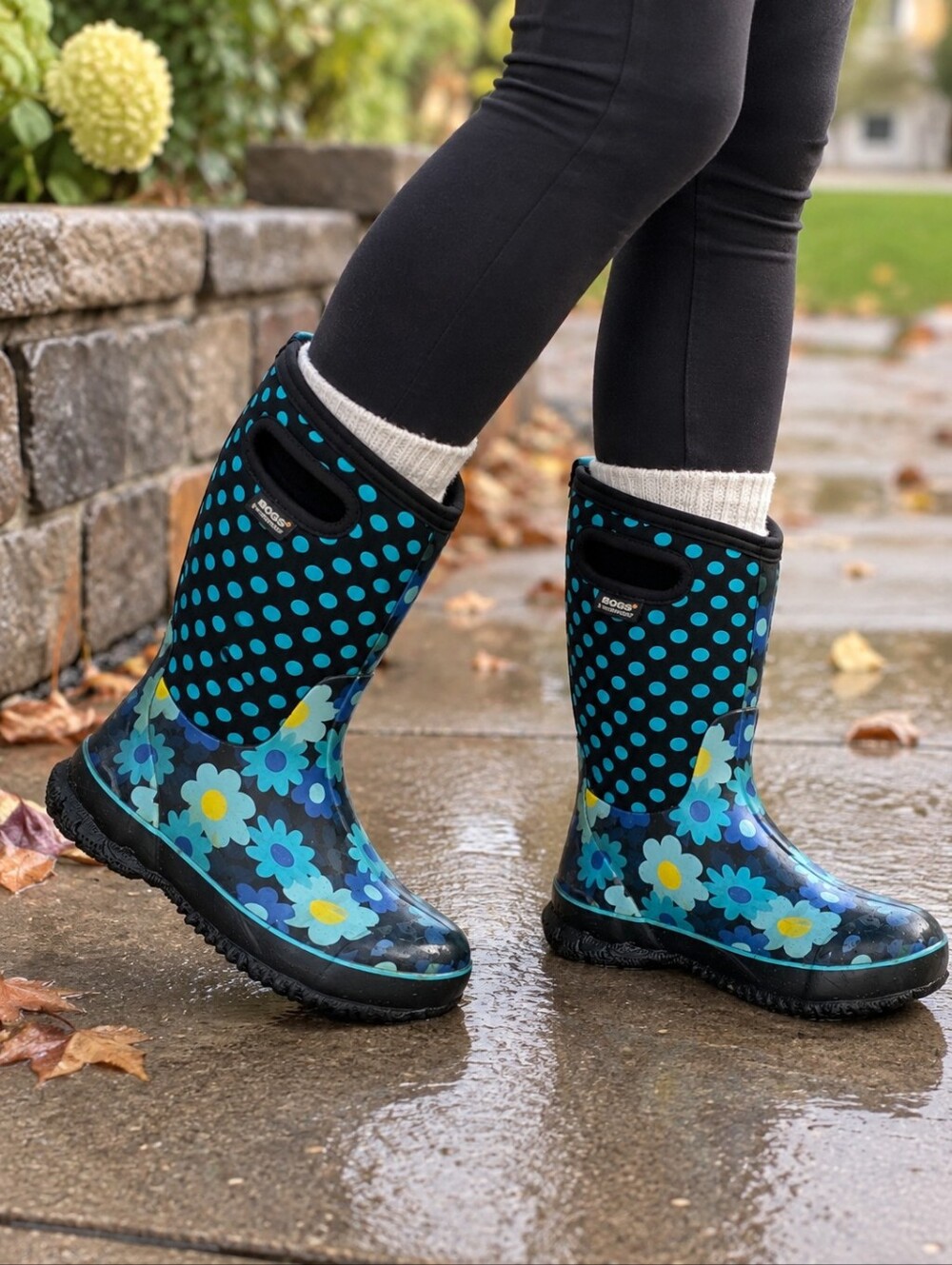 BOGS Flower Dots Boots Size 5